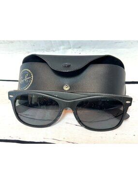 Ray-Ban Wayfarer RB2132 Sunglasses Black Frame With Case